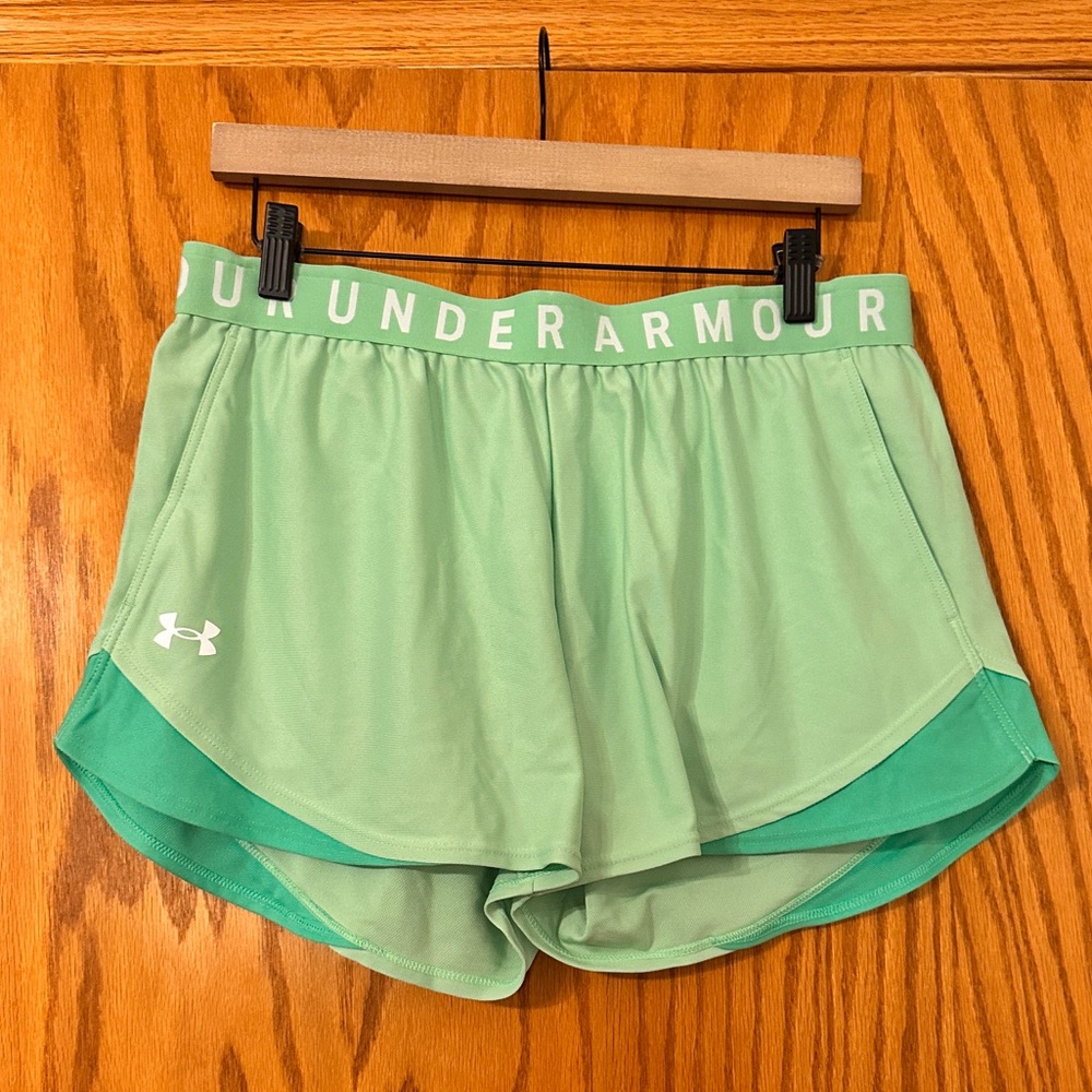 Under Armour Women's Loose Play Up Vibrant Green Athletic Shorts - NWT - Size L - Picture 2 of 12